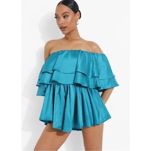 NEW| BooHoo SATIN ONE SHOULDER EXTREME RUFFLE PLAYSUIT

M18